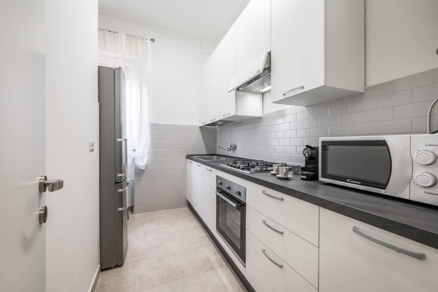 Casa Amelia Elegant Suite Parcheggio Gratuito Парма Экстерьер фото